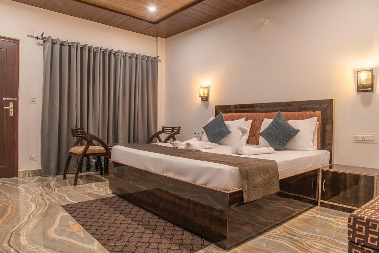 Vansathli I Near Mall Road Kasauli I Open Garden & Rooftop I By Humble Stay Villa Exterior photo